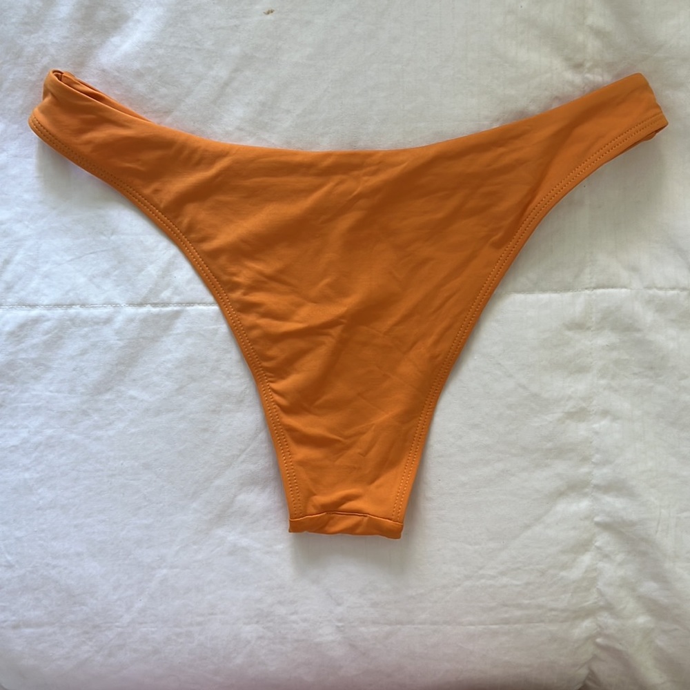 Monday Swimwear suit - Picture 4 of 8